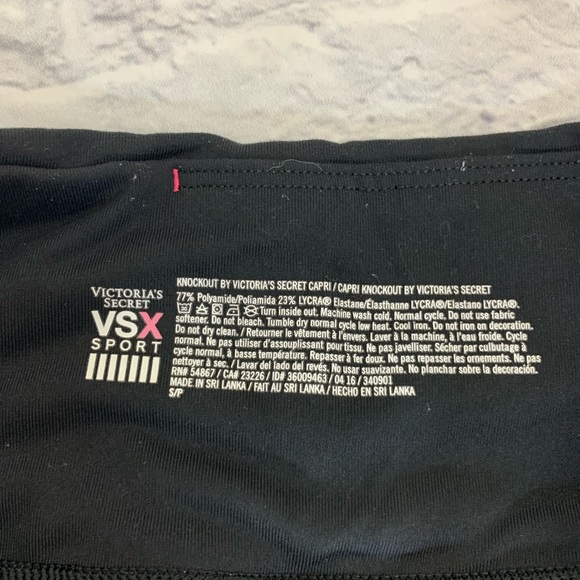 Victoria’s Secret Leggings Size Small Set of two Crop Capri Black &multicolored - Picture 8 of 11